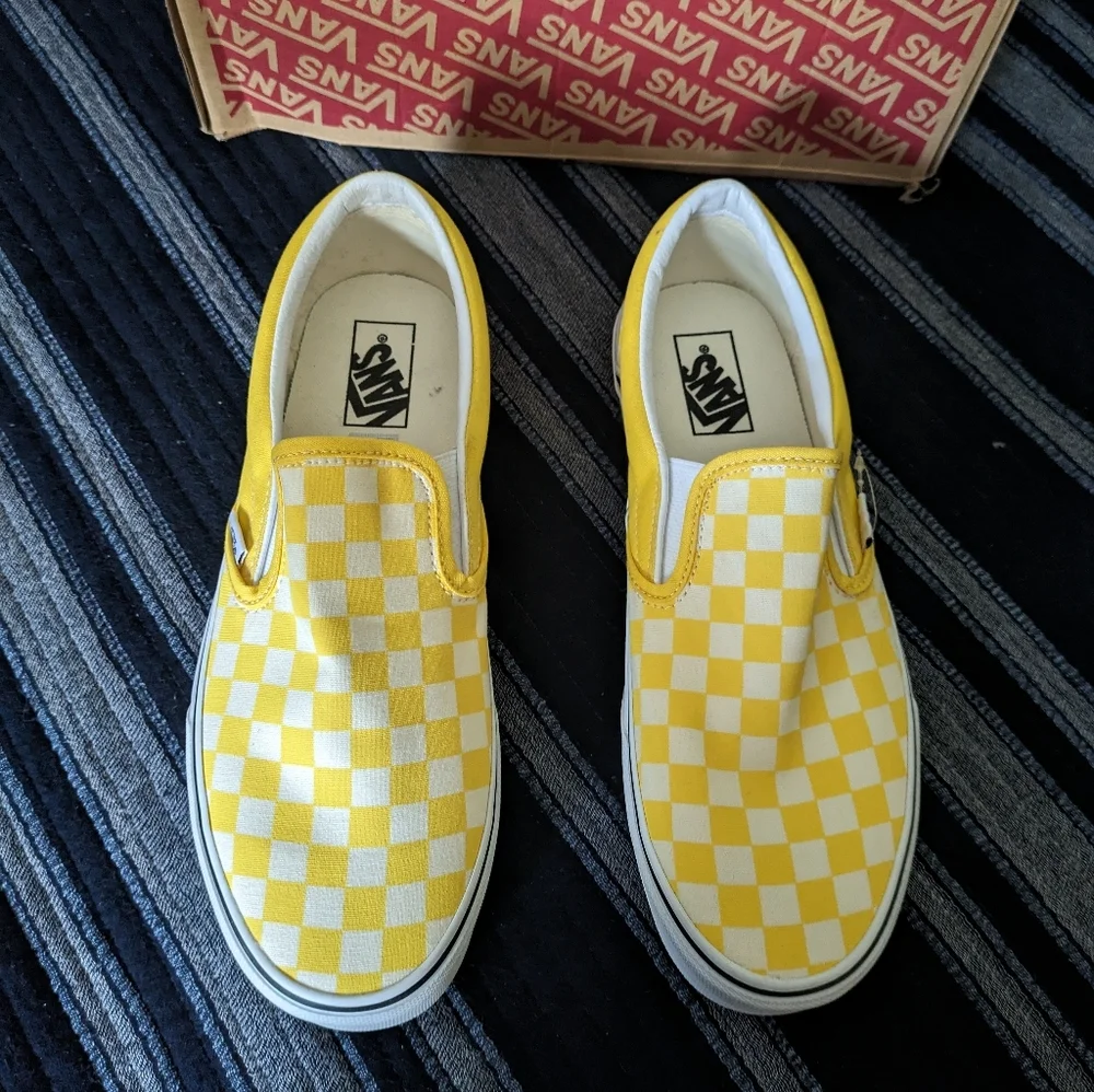 VANS Classic Slip On Yellow White Men Checkered Canvas Skate Shoes - Picture 2 of 7